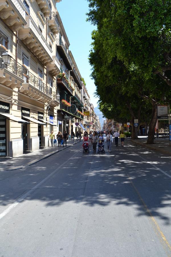 Gran Cancelliere Apartment With Parking Palermo Exterior photo
